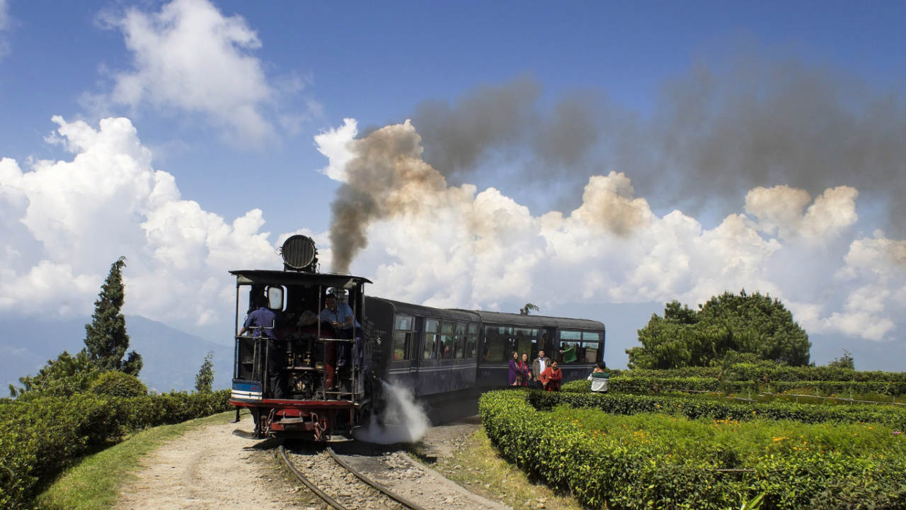 Himalayan Toy Train 6 Nights 7 Days Darjeeling tour Package